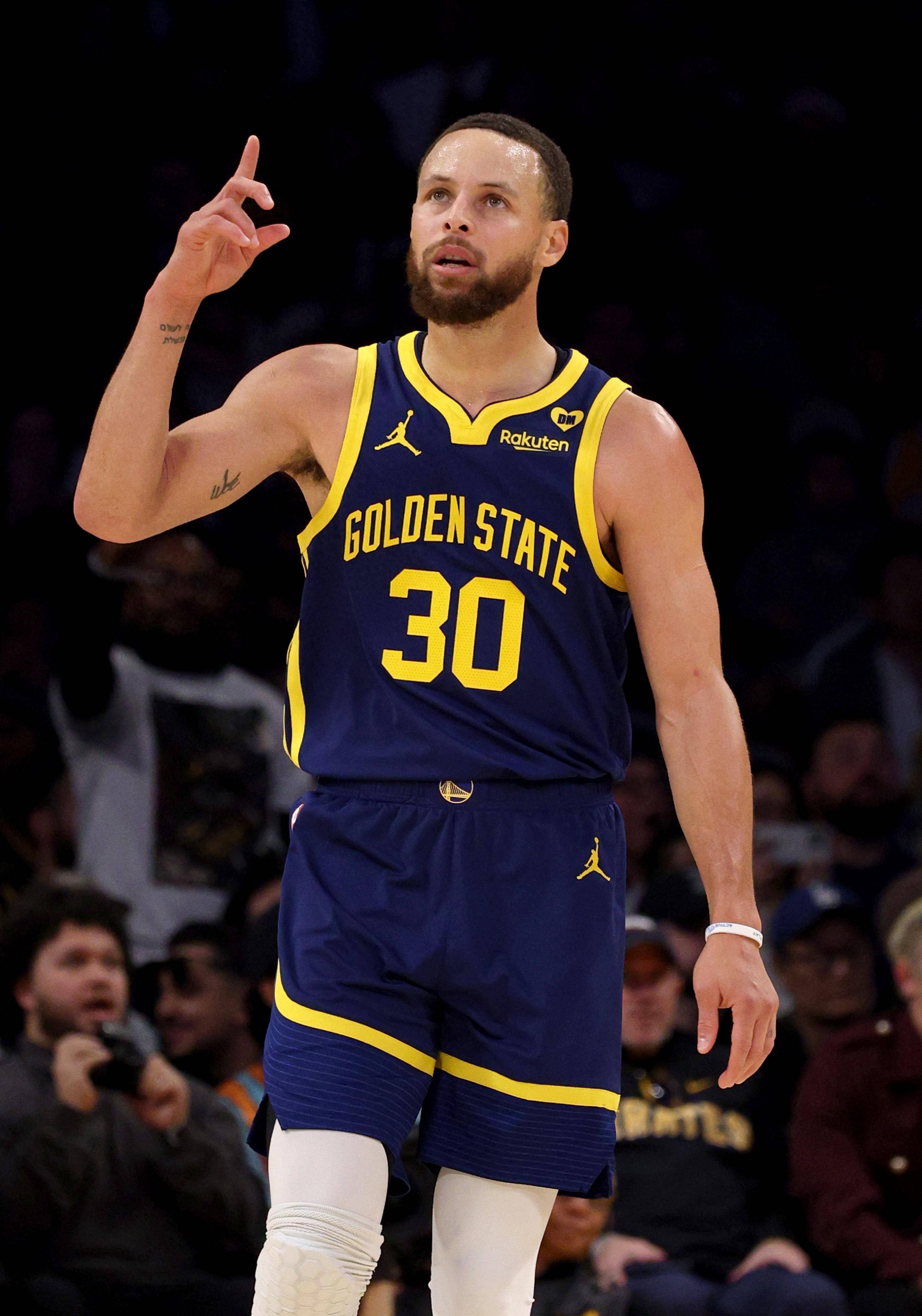 际足坛引入 际足坛引入