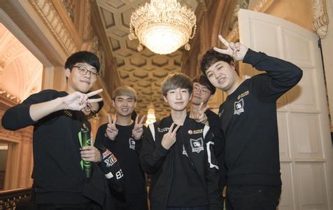 2-1大逆转！恭喜王欣瑜，2026年首胜来了，还挺进16强，期待夺冠